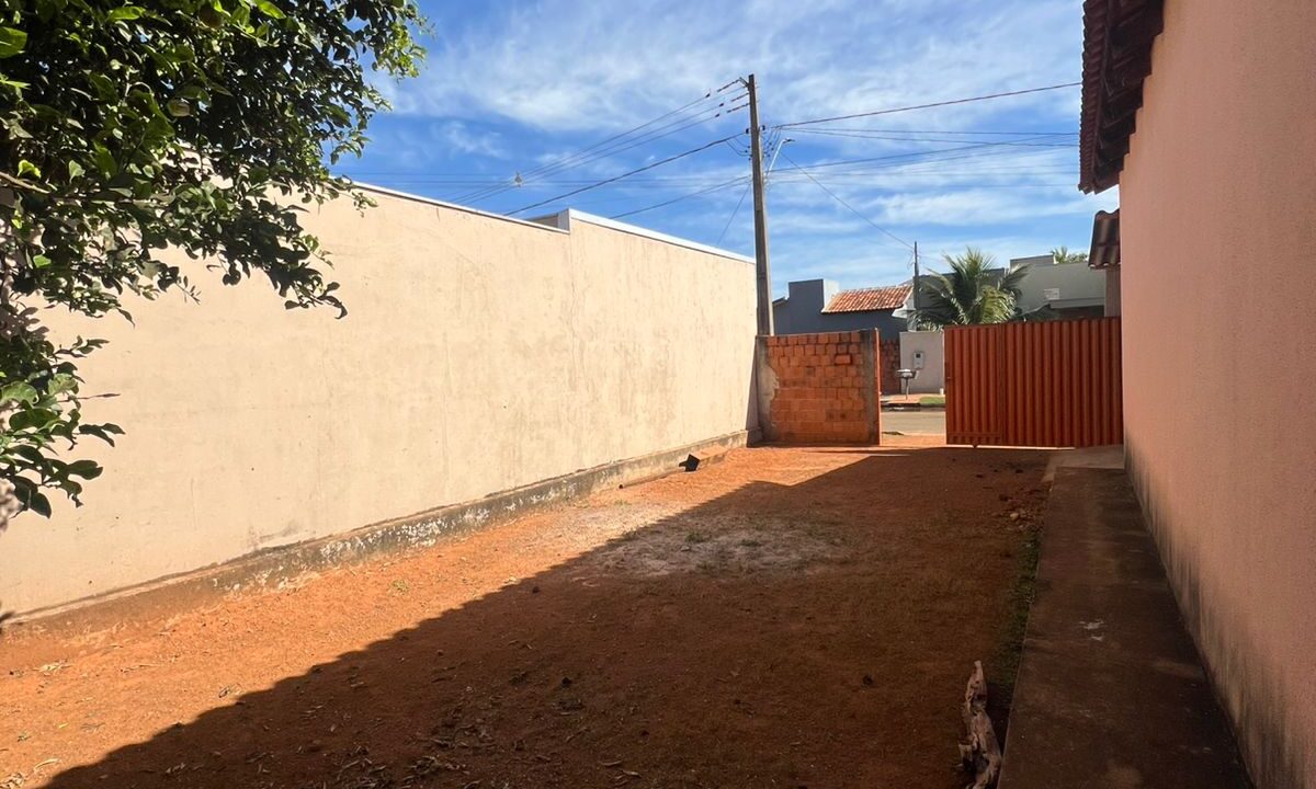 Garagem terreno lateral