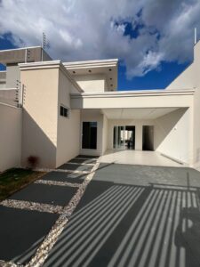 FACHADA DO IMÓVEL