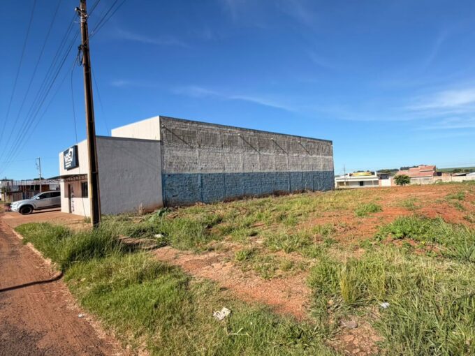 TERRENO A VENDA
