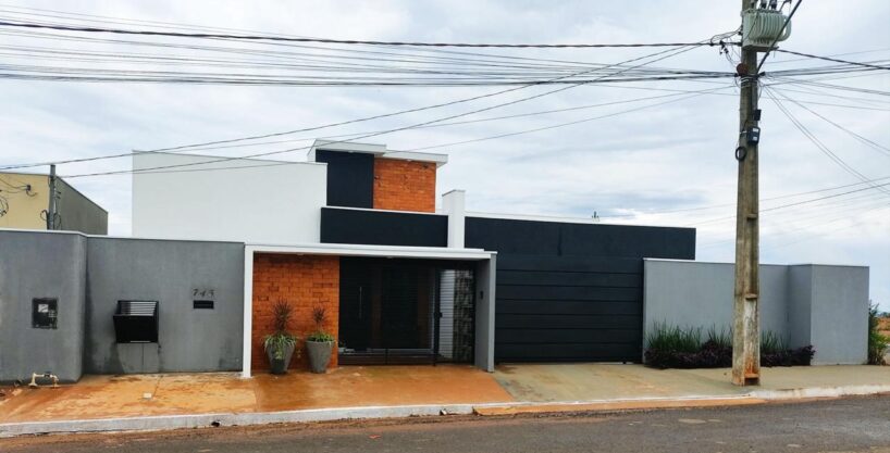 FACHADA DO IMÓVEL