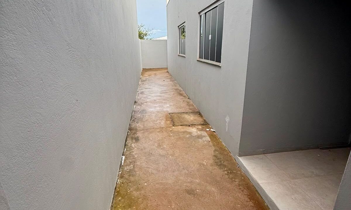 Lateral